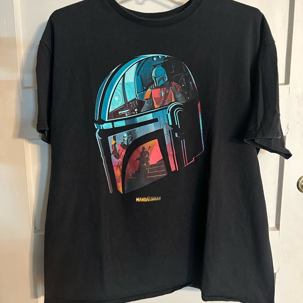 Star Wars Black Mandalorian Graphic Tee